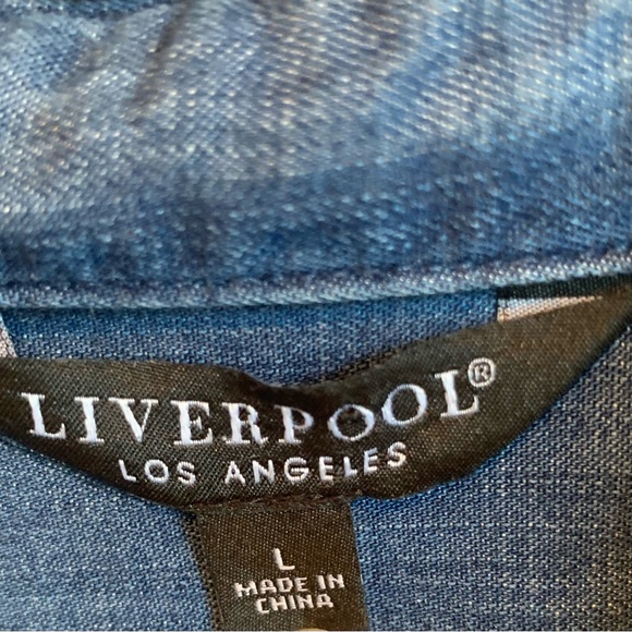 Liverpool ombré tencel denim shirt, size L.
Great used condition. - Picture 5 of 6